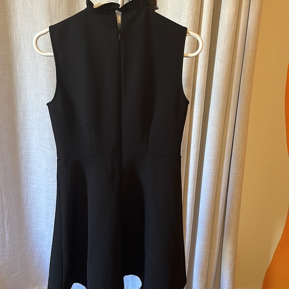 Zara dress - Picture 2 of 3